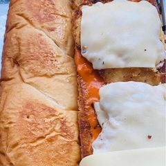 A picture of Vodka sauce chicken Sandwich.