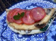 Una foto de omelet de claras de huevo