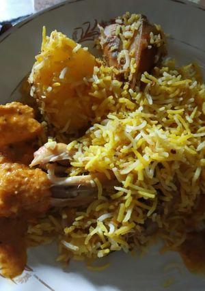 A picture of Chicken biryani.
