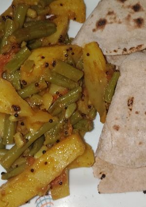 आलू-सेम की झटपट सब्जी: रेसिपी मुख्य फोटो