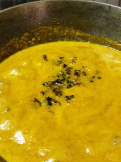 பாகற்காய் புளிக்குழம்பு(bittergourd kulambu recipe in tamil) செய்முறை முக்கிய புகைப்படம்