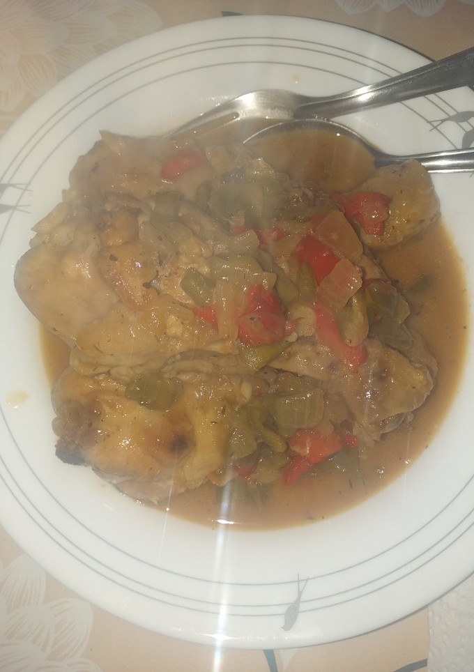 Una foto de Pollo guisado