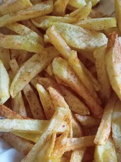 मसाला फ्रेंच फ्राइज़ (masala french fries recipe in Hindi) रेसिपी मुख्य फोटो