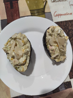 Una foto de Aguacates rellenos