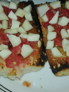 Foto principal de Tostada de queso y tomate