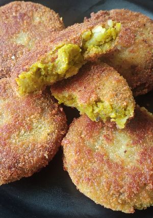 मटर पॅटिस (matar patties recipe in marathi) रेसिपी चे मुख्य फोटो 
