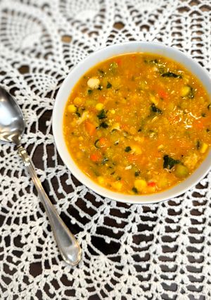 عکسی از دستور سوپ سبزیجات و دال عدس (Red lentil & vegetables soup)