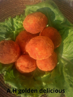 A picture of Crispy yam balls.