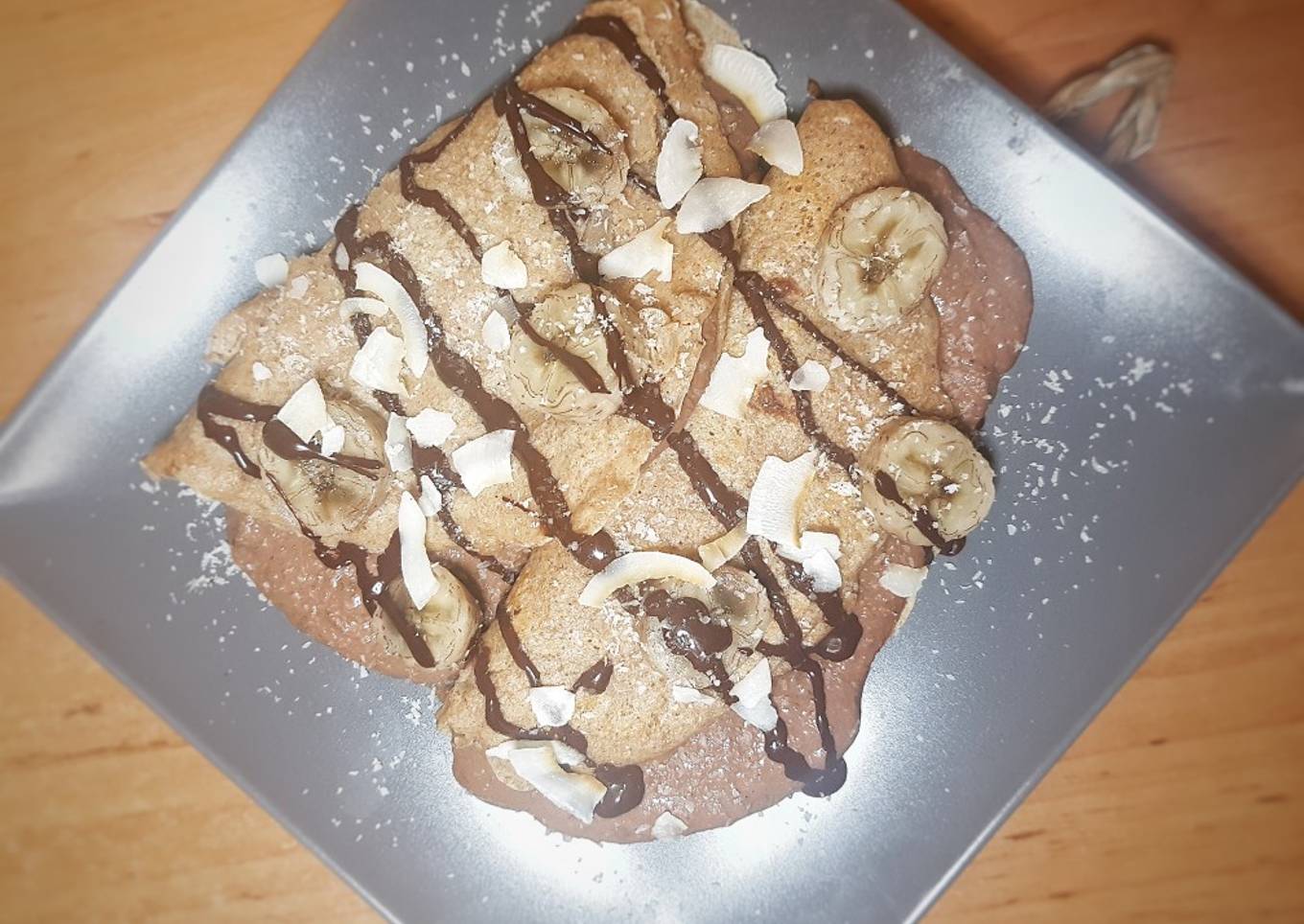 Crepes de plátano, coco y chocolate