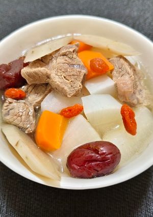 養生牛蒡蘿蔔湯(簡單料理) 的食譜成品照片