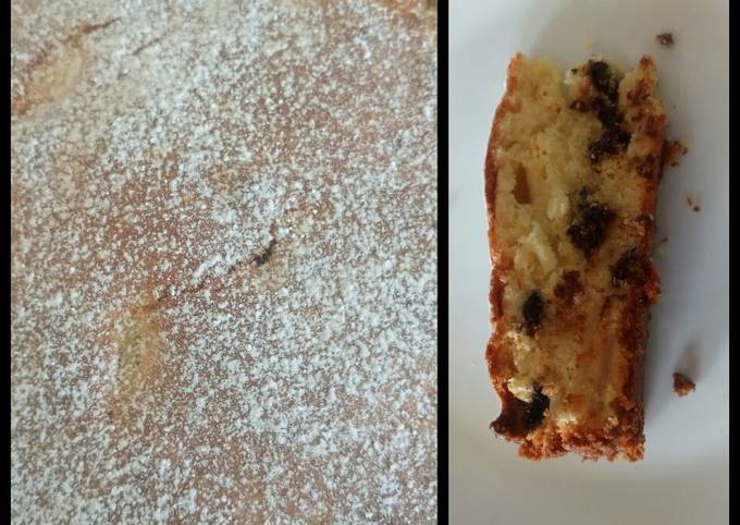 Recipe of Speedy Pear and chocolate chip cake 🍐