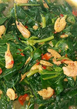 Foto resep Tumis daun kacang panjang campur ebi