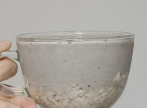 香蕉奶昔麥片杯 的食譜成品照片