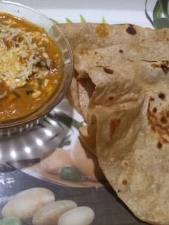 சீஸ் பனீர் பட்டர் மசாலா குஜராத்தி ஸ்டைல் (Cheese paneer butter masala recipe in tamil) செய்முறை முக்கிய புகைப்படம்