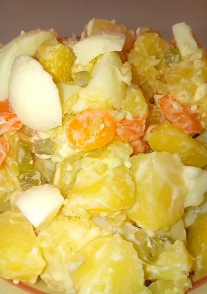 A picture of Potatoe salad.