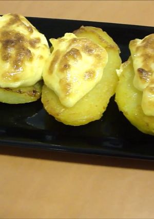 Una foto de Patatas con mayonesa (mahonesa) gratinadas (Vídeo)