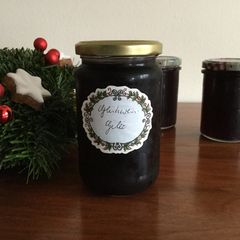 A picture of Gluhwein Jelly.
