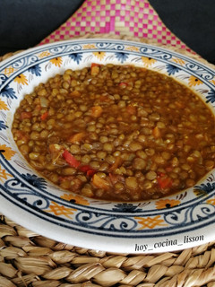 Una foto de Lentejas especiadas con verduras