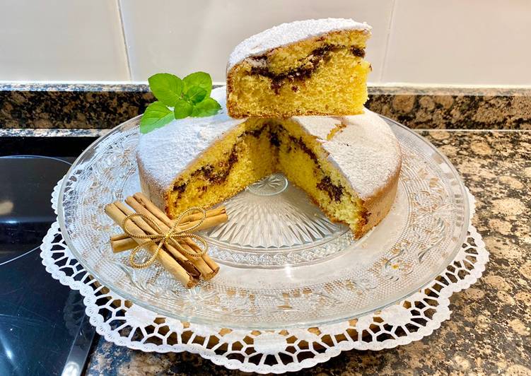 Bizcocho de naranja con corazón de chocolate fondant