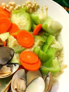 蛤蠣絲瓜🥕金針菇「電鍋蒸菜」 的食譜成品照片