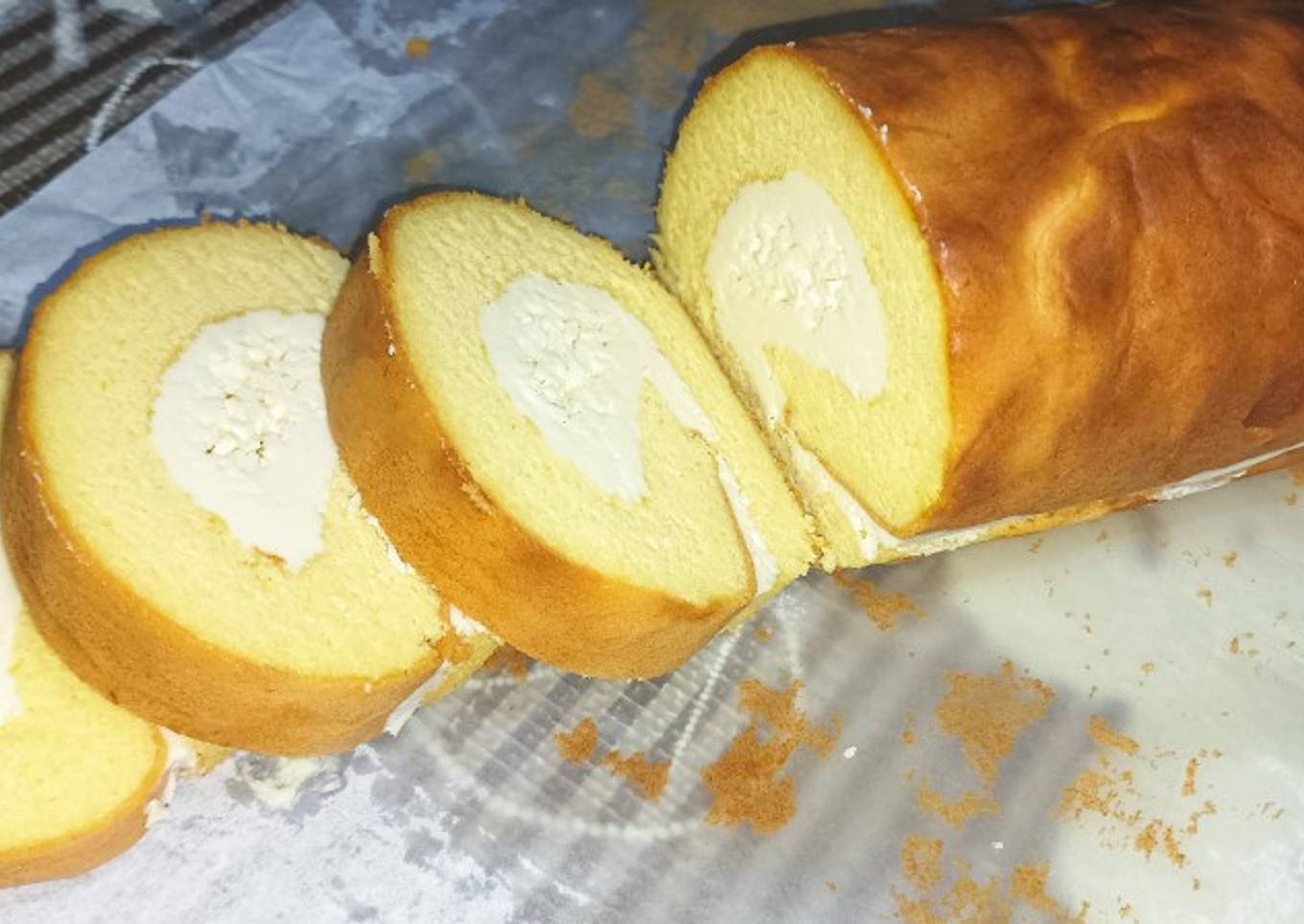 Bolu Gulung Cream Keju Premium