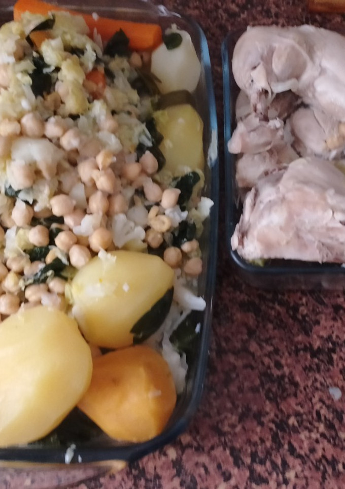 Una foto de Cocido con Espinacas y Coliflor