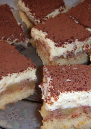 Almás-pudingos piskóta recept fotója