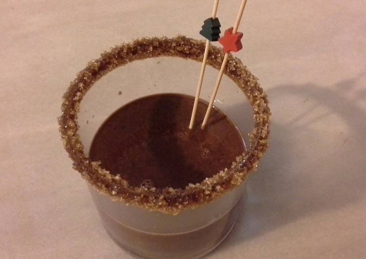 Chocolate caliente a la canela caramelizada