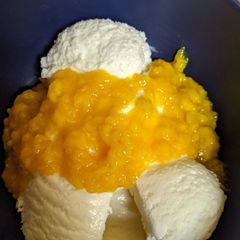 A picture of Mango Ice Cream Topper.