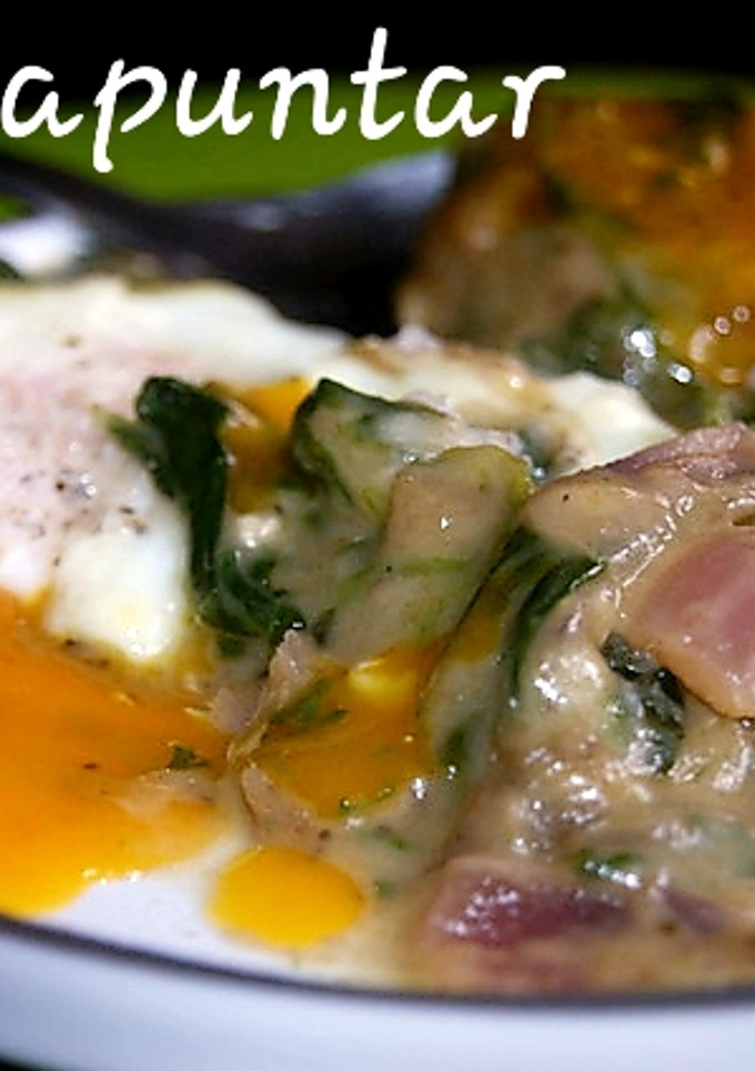 Una foto de Espinacas a la crema con berenjenas y huevo 🥬 🍆 🥚