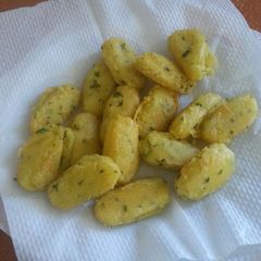 A picture of Potatoes nuggets.