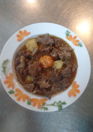 Hình của món Bò sốt vang.