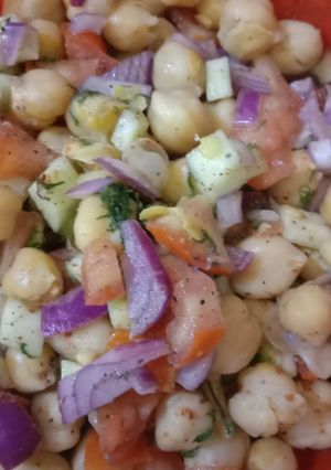 A picture of Chana Chatpata.
