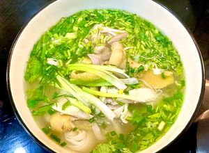 Hình của món Phở gà xé.