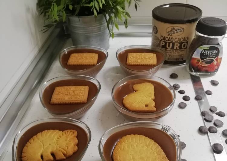 Flanin con chocolate y café