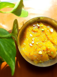 மக்கா சோளம் அல்வா (Makkasolam halwa recipe in tamil) செய்முறை முக்கிய புகைப்படம்