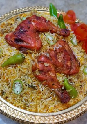 A picture of Smokey chicken Tikka biryani.