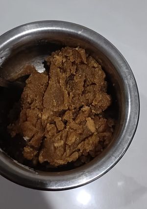 ઘર ના લોટ નો શીરો રેસીપી મુખ્ય ફોટો