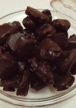 Une photo de Raisins secs enrobés de chocolat 😋