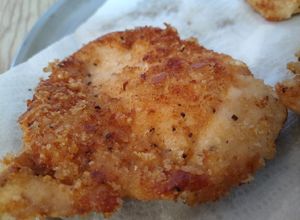Una foto de Pollo empanizado sin huevo