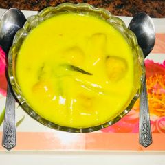 A picture of Kadi pakoda.
