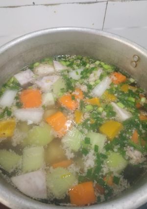 Hình của món Canh củ thập cẩm.
