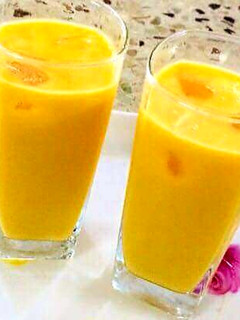 A picture of Mango lassi.