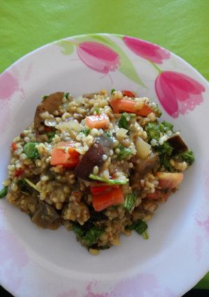 Una foto de Ensalada de berenjena y arroz