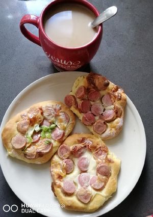 A picture of Chicken Sausage Bread.