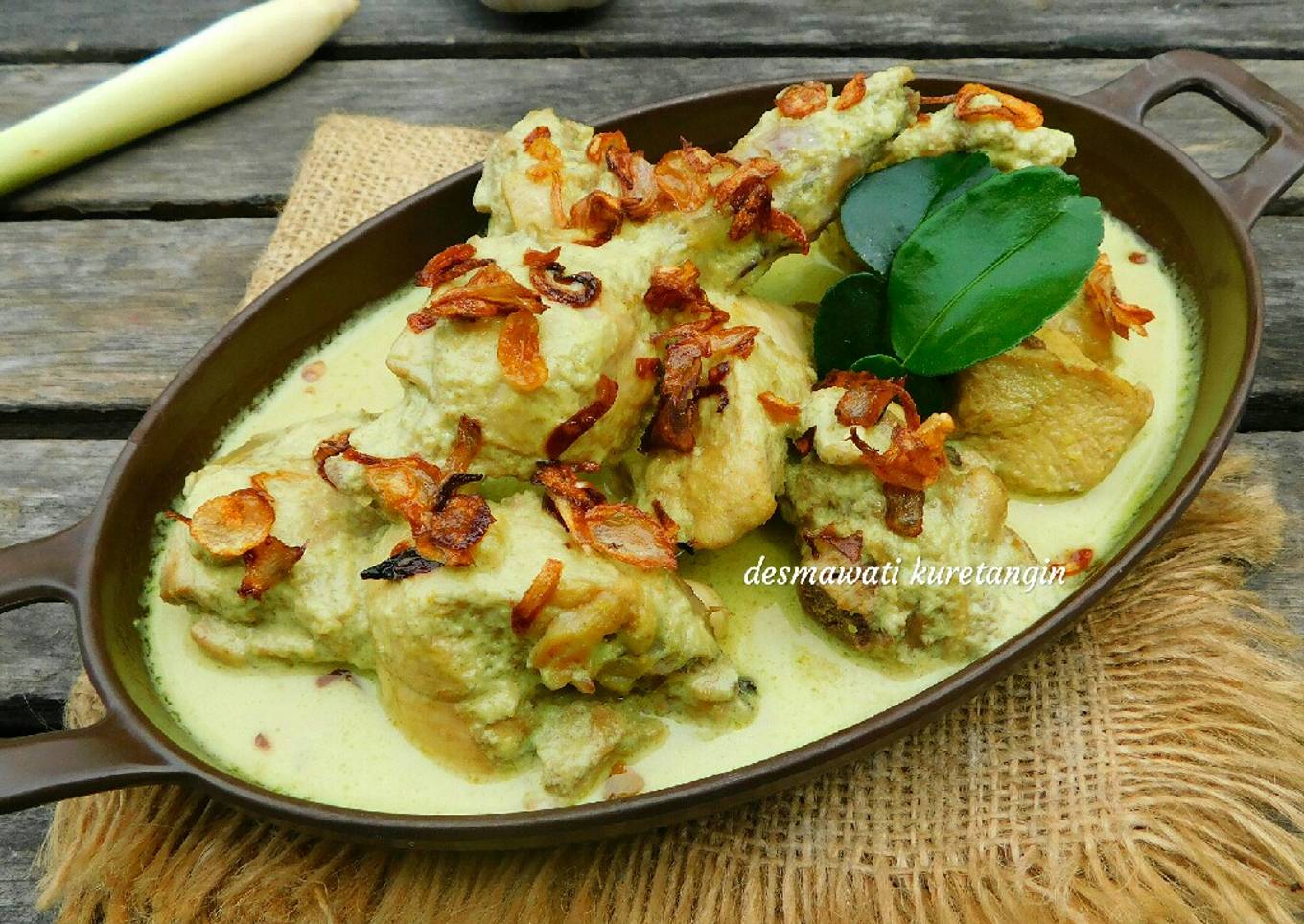 Cara membuat Opor Ayam Kuning Spesial Lebaran