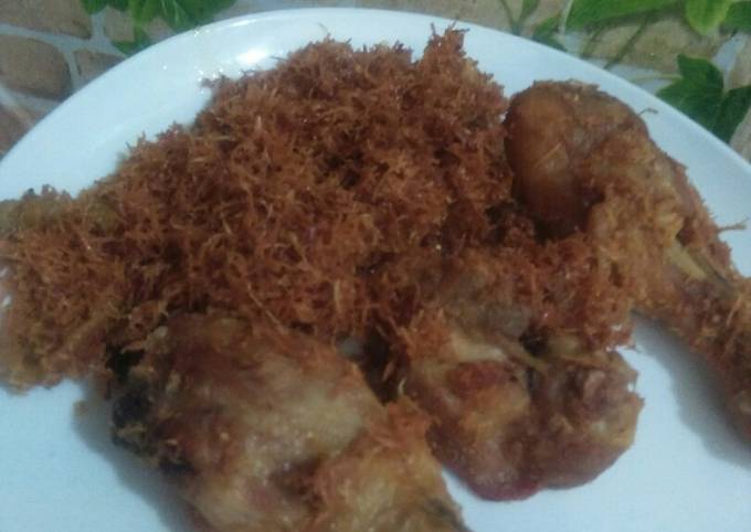 Bagaimana Membuat Ayam goreng serundeng gurih, Enak Banget