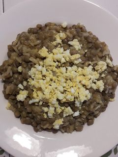 Una foto de Lentejas con arroz