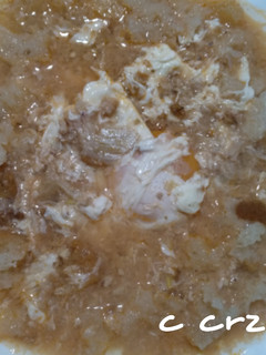 Una foto de Sopa de pan, ajos y nueces