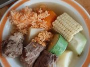 Una foto de caldos carne